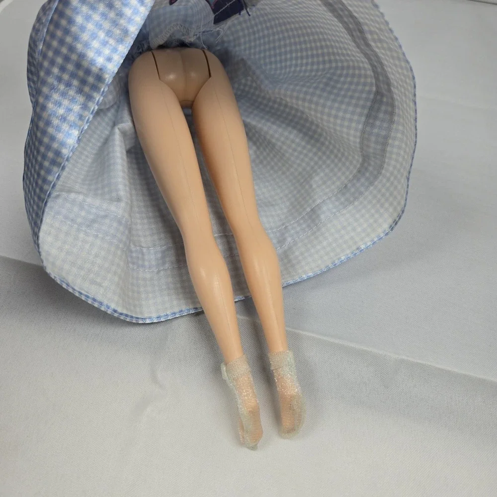 VTG The Wizard of Oz Dorothy Barbie Doll Mattel‎ 1999 Working Talks & Lights Up